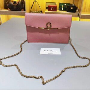 N16 Slightly Used Salvatore Ferragamo Gancini Pink Chain Handbag Small
